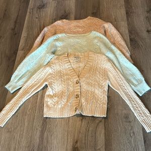 lot of American Eagle sweaters